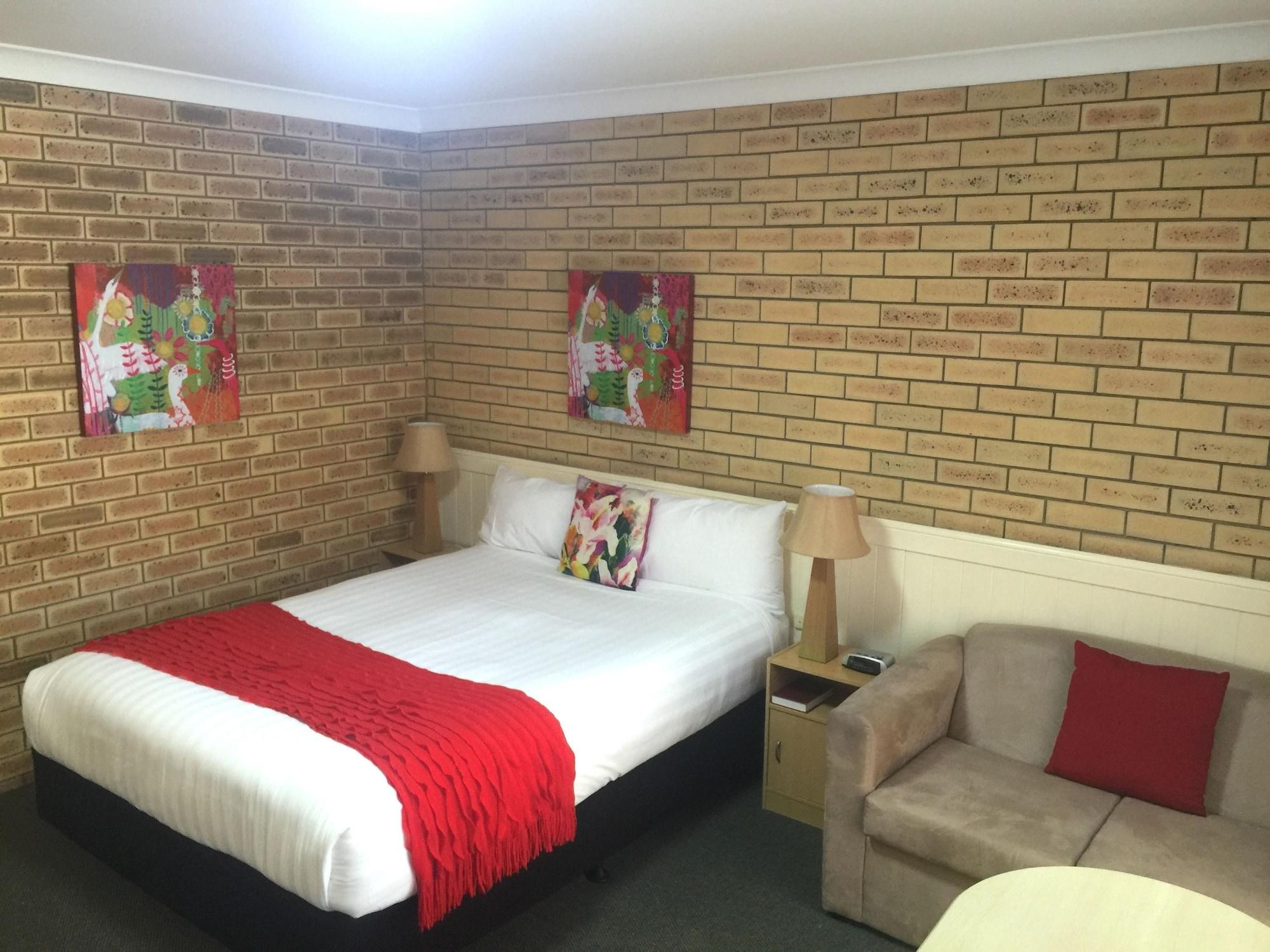 Blue Violet Motor Inn Toowoomba Exterior photo